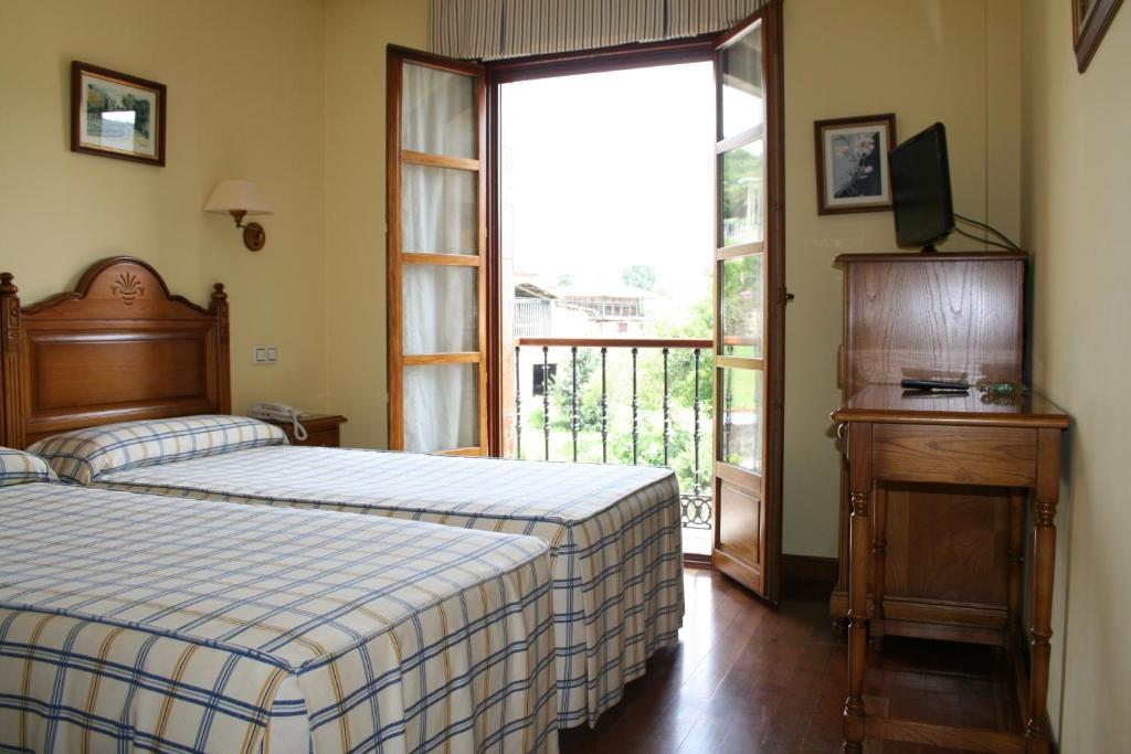 Hotel Valle Las Luinas Soto de Luina Bilik gambar