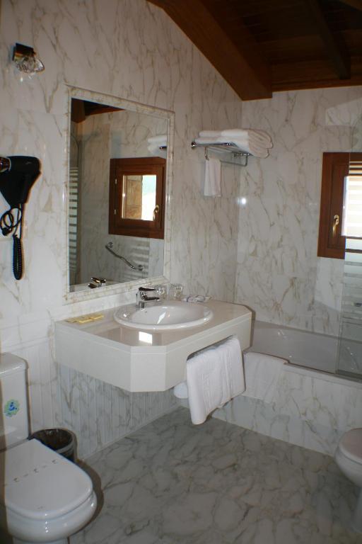 Hotel Valle Las Luinas Soto de Luina Bilik gambar